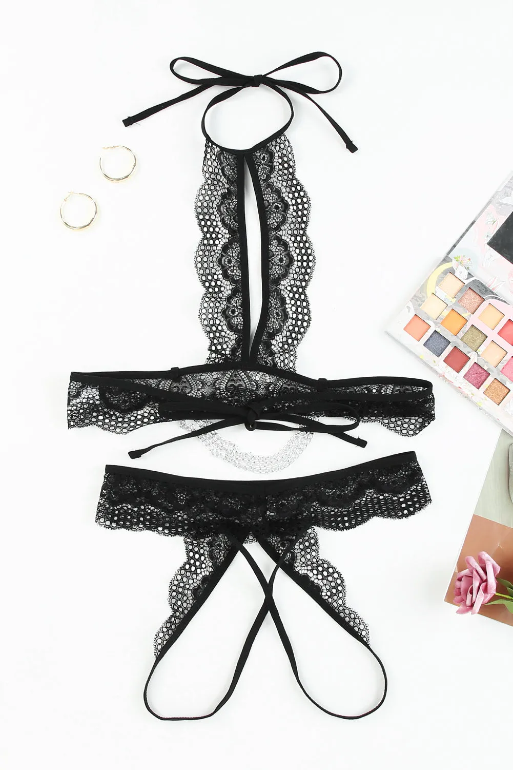 Black 2Pcs Lace Open Cut Chain Decor Lingerie Set